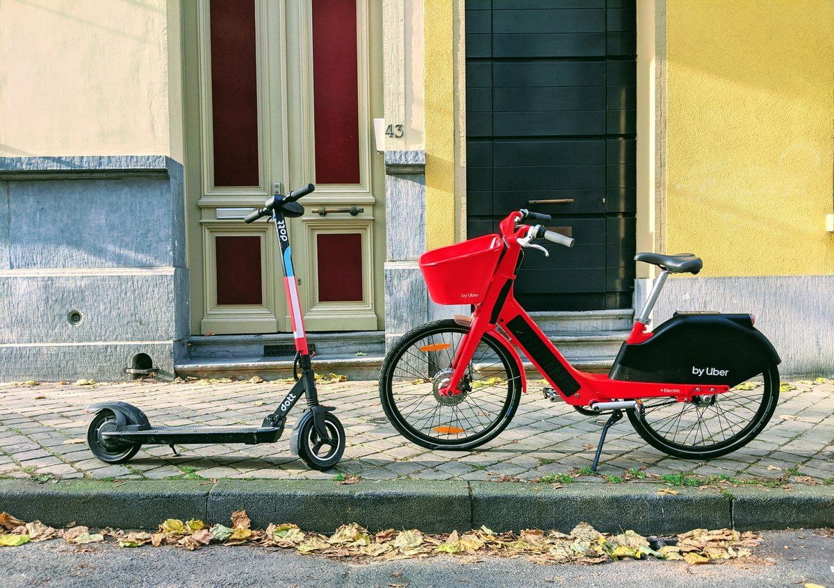 Multimobilität - E-Scooter und E-Bike