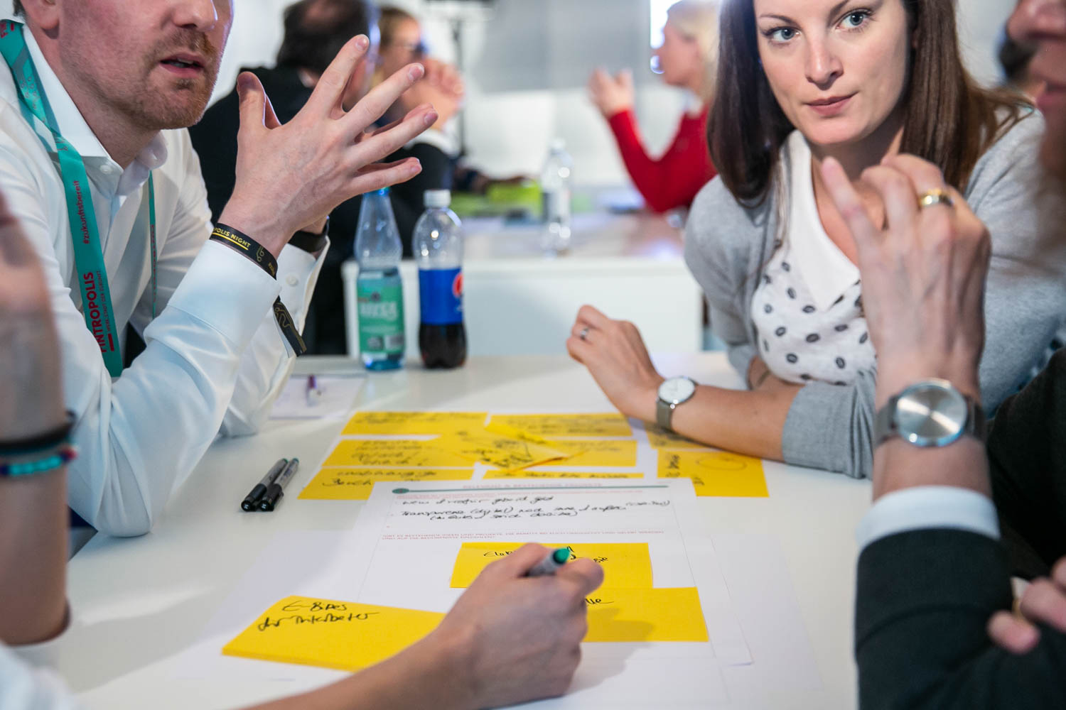 Team arbeitet zusammen an der Zukunft